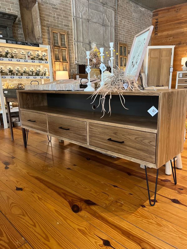 AB Beresford Console