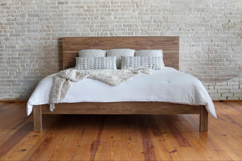 AB Hickory King Bed