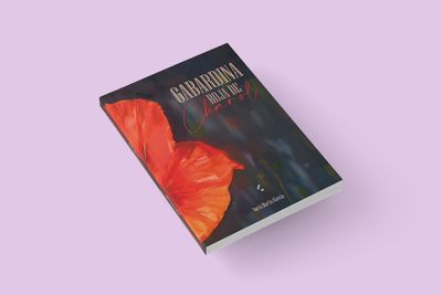 Gabardina roja de charol - Nuria Martín García