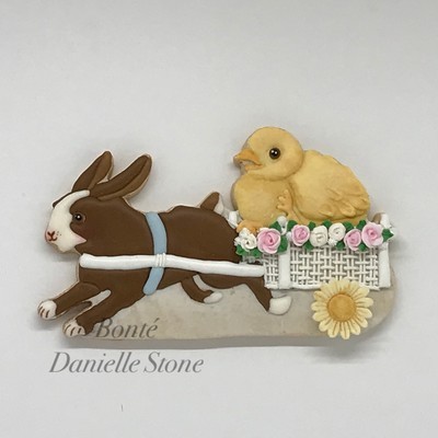 Easter Parade Bunny Basket 01