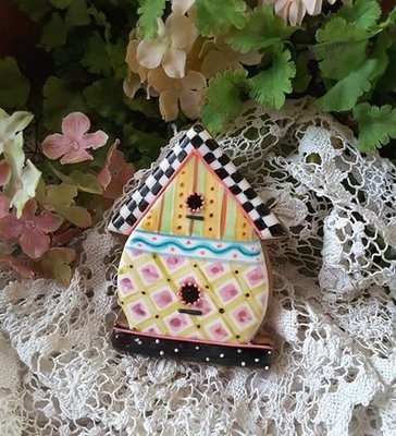 Teri Birdhouse 04