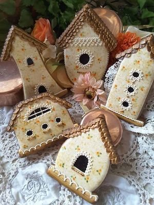 Teri Birdhouse 03