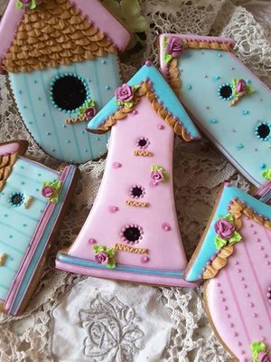 Teri Birdhouse 03