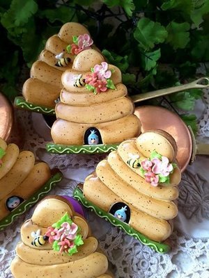 Teri Birdhouse 02