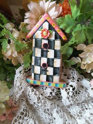 Teri Birdhouse 01