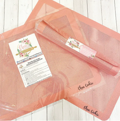 Pink Perforated Silicon Baking Mat (Arlene Chua)