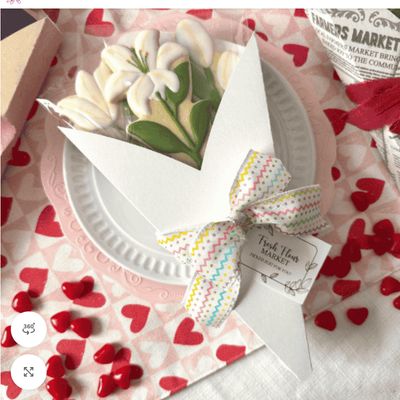 White Flower Bouquet Box (10 pack)