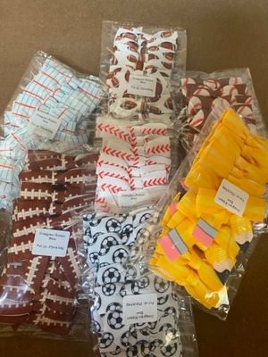 Pre-tied Grosgrain Bows with Wire Twist Tie