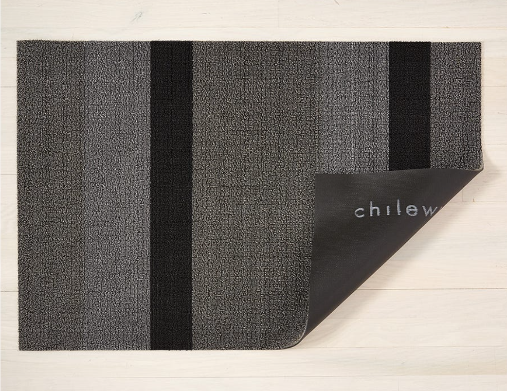 Chilewich Bold Stripe Shag Doormat 18x28 Silver/Black
