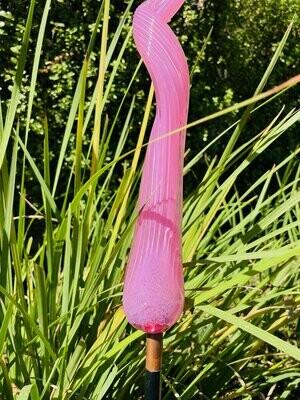 ApricotMint Chihuly Inspired Handcrafted Art Glass Leaf And Garden Stake Pink