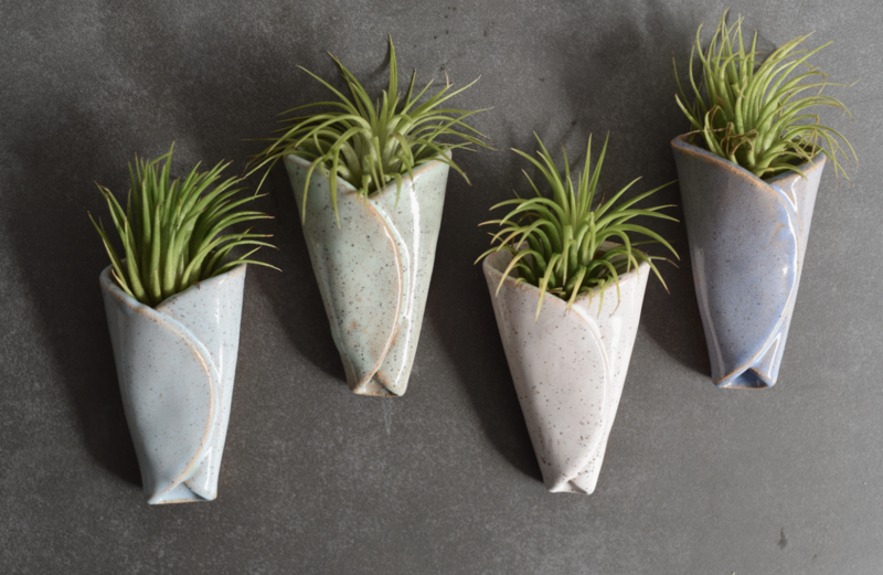 Mud & Maker Air Plant Holder - Cone