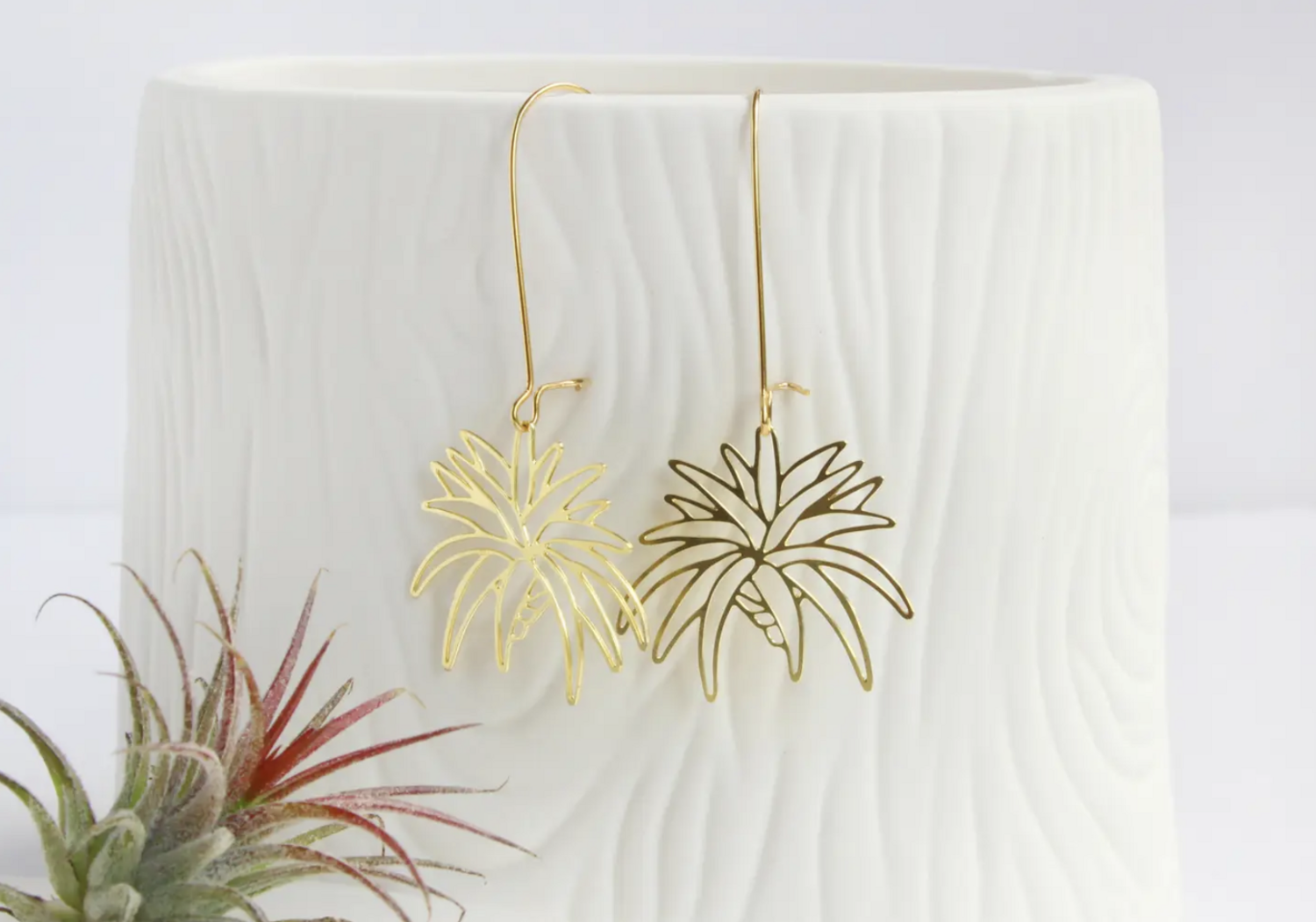 ATLJ Air Plant Necklace Style 1, Color: gold