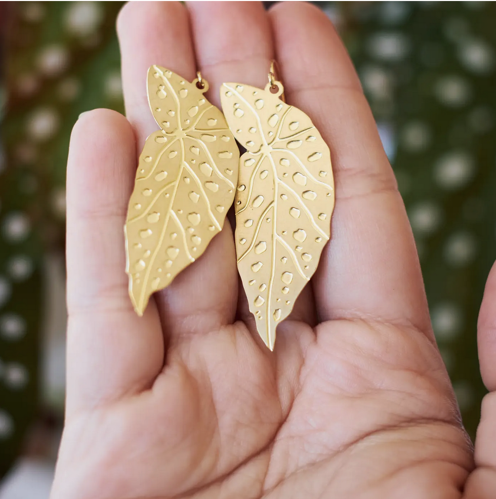 ATLJ Polka Dot Begonia - Short Wire Earrings