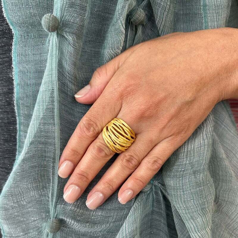 Betty Carre Onda tangle Ring