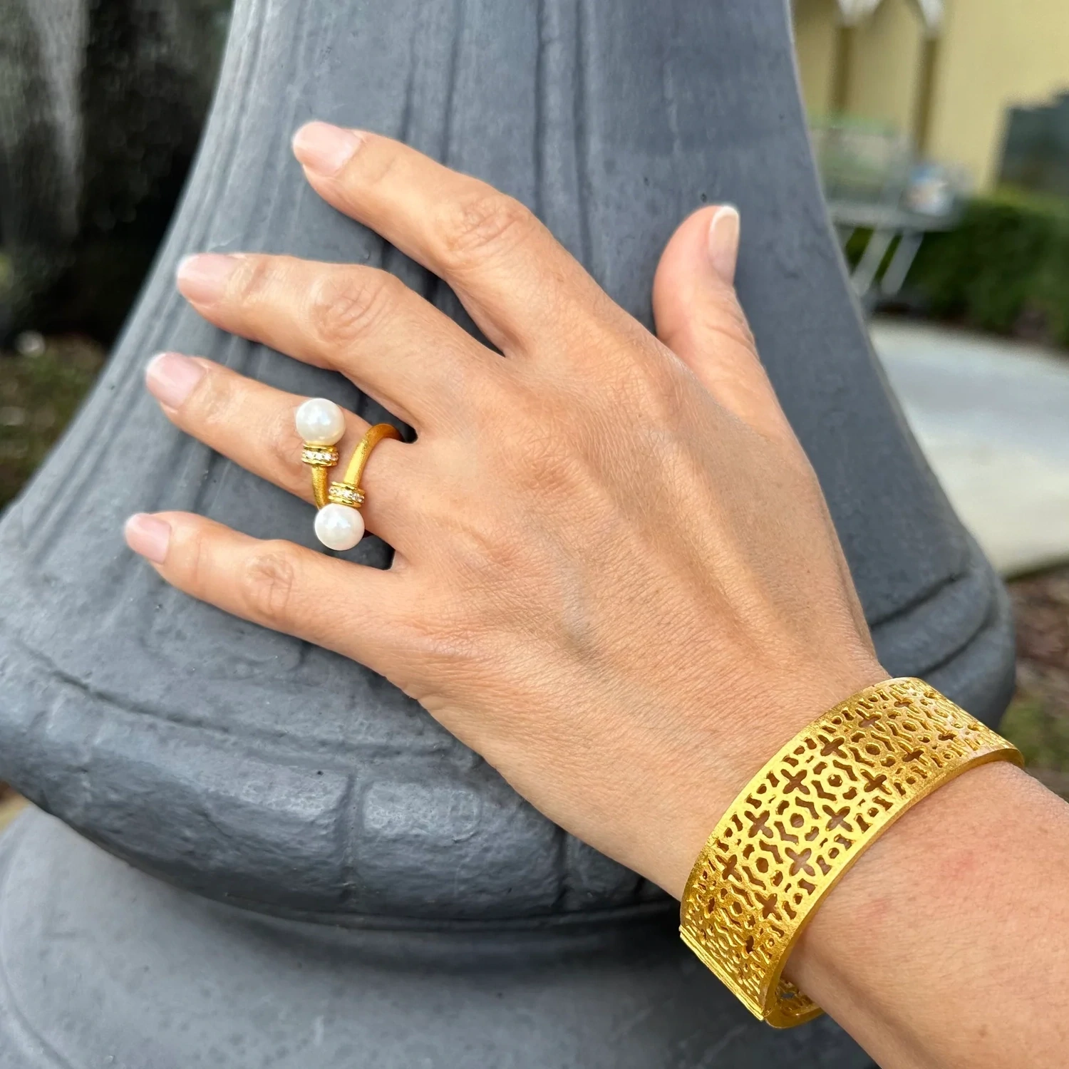 Betty Carre Savini Pearl w/CZ Ring (Adjustable)
