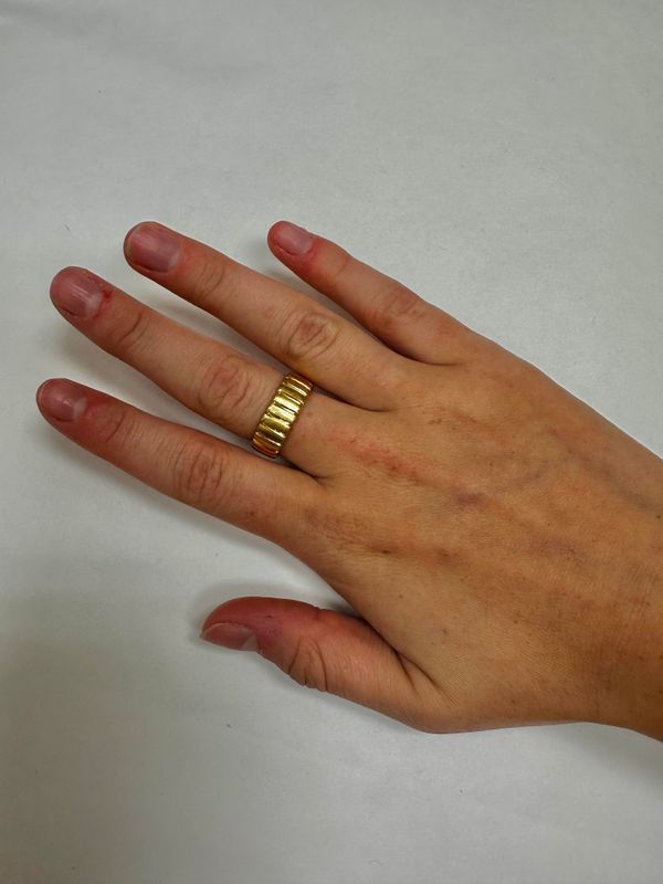 Betty Carre Rashi Detail Band Ring