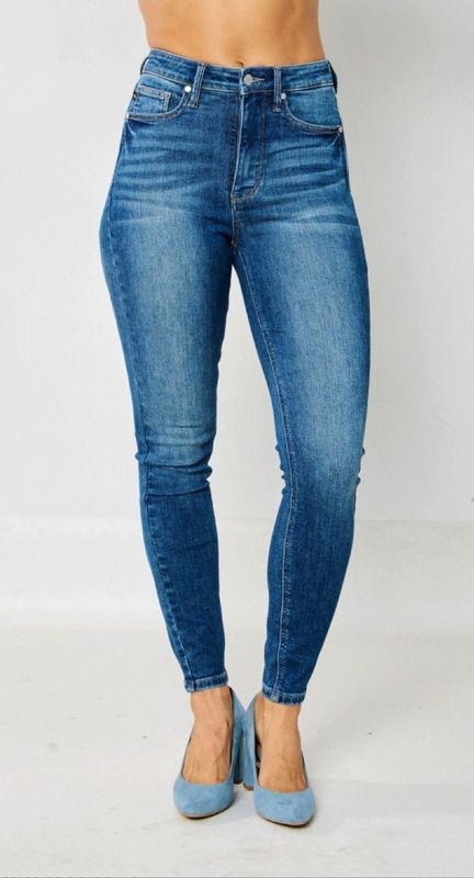 Judy Blue Downtown HW Tummy Control Skinny, CURVY