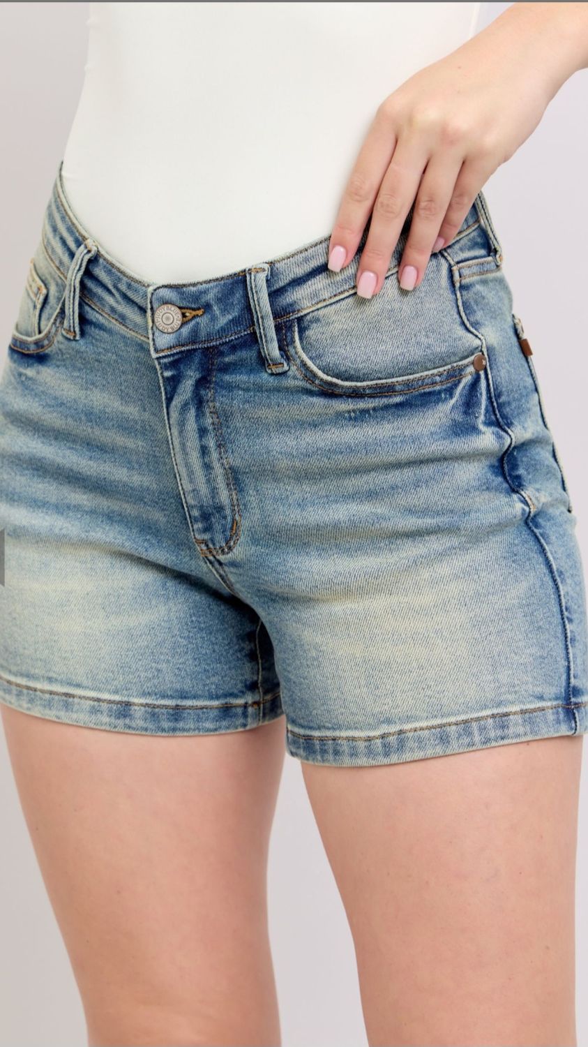 Judy Blue Victory V-Front Vintage Wash Shorts