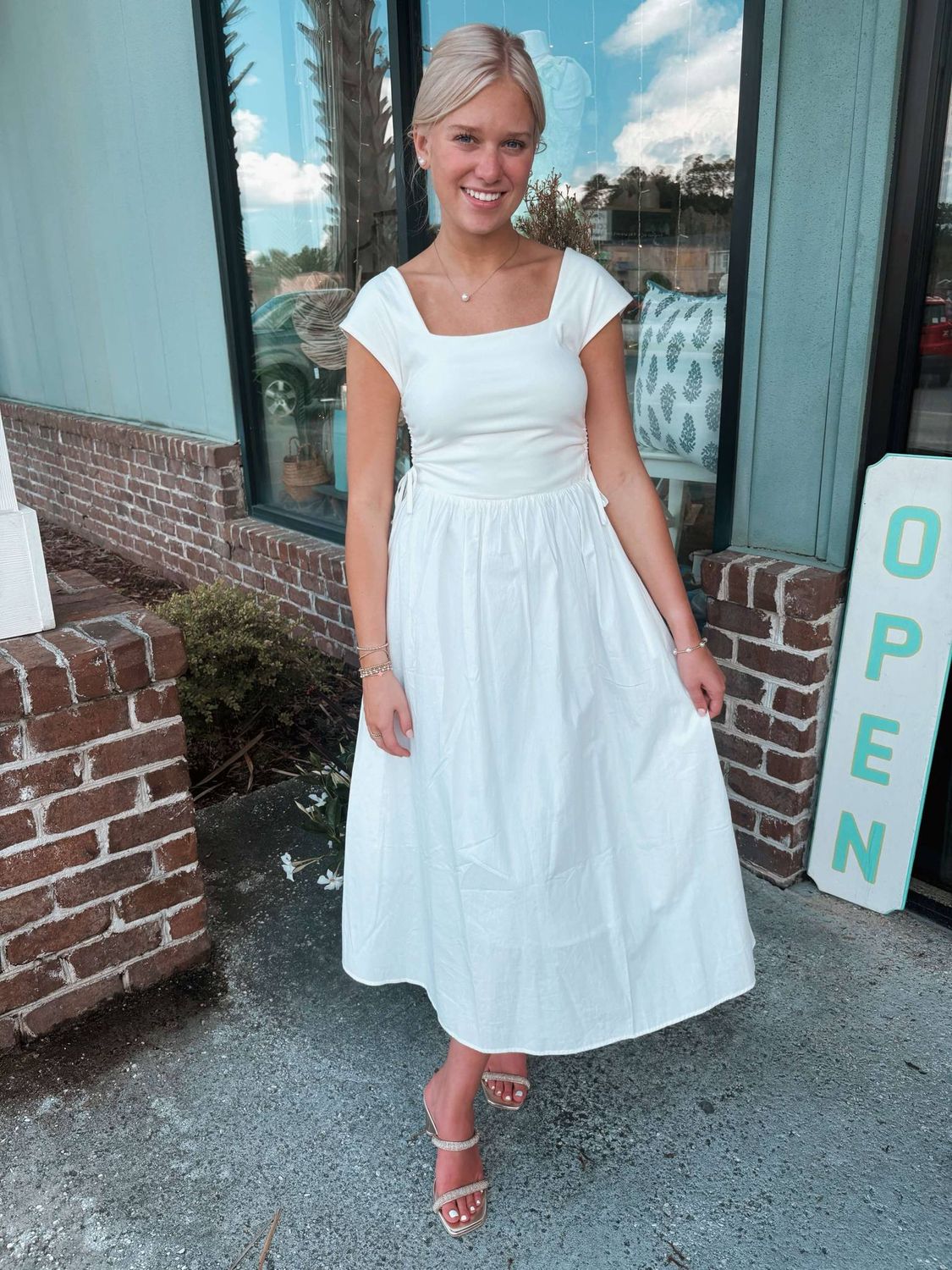 Delia Dress w/Clinched Side Detail