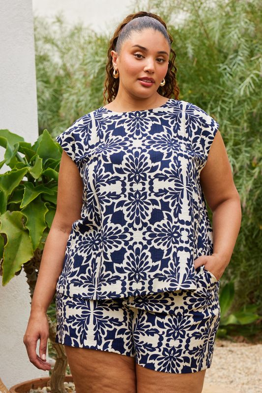 Charmed Feeling Top CURVY