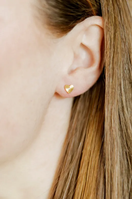 Linny Co Screwback Stud Earrings - Andrea Heart
