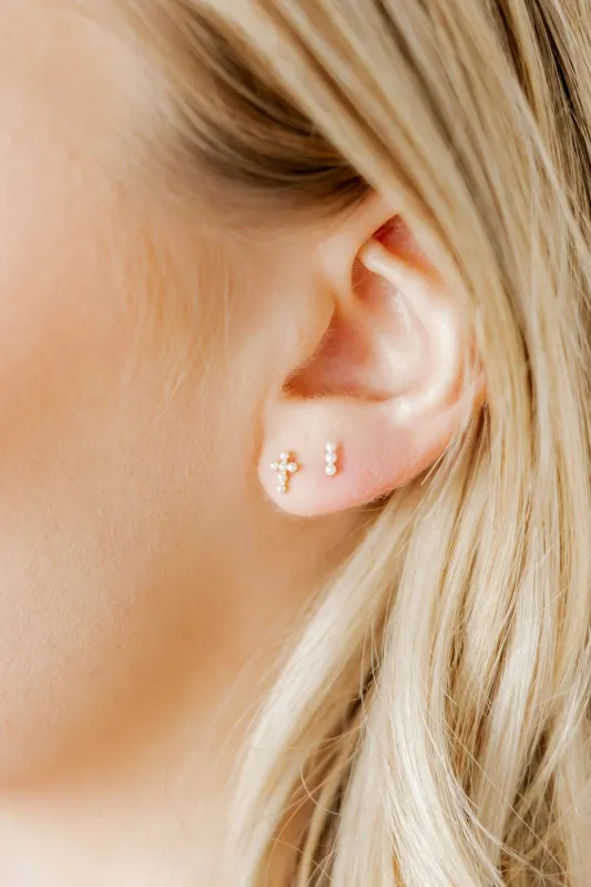 Linny Co Screwback Stud Earrings - Clara Cross Pearl