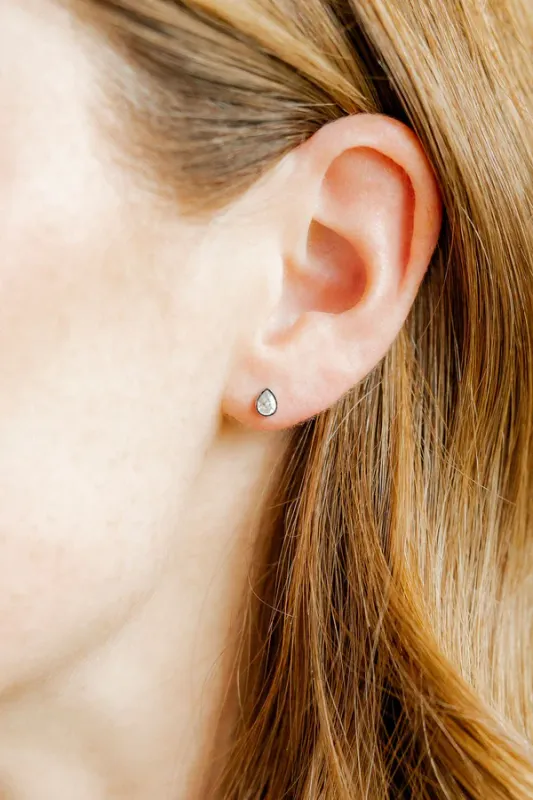 Linny Co Screwback Stud Earrings - Paloma Pear Silver