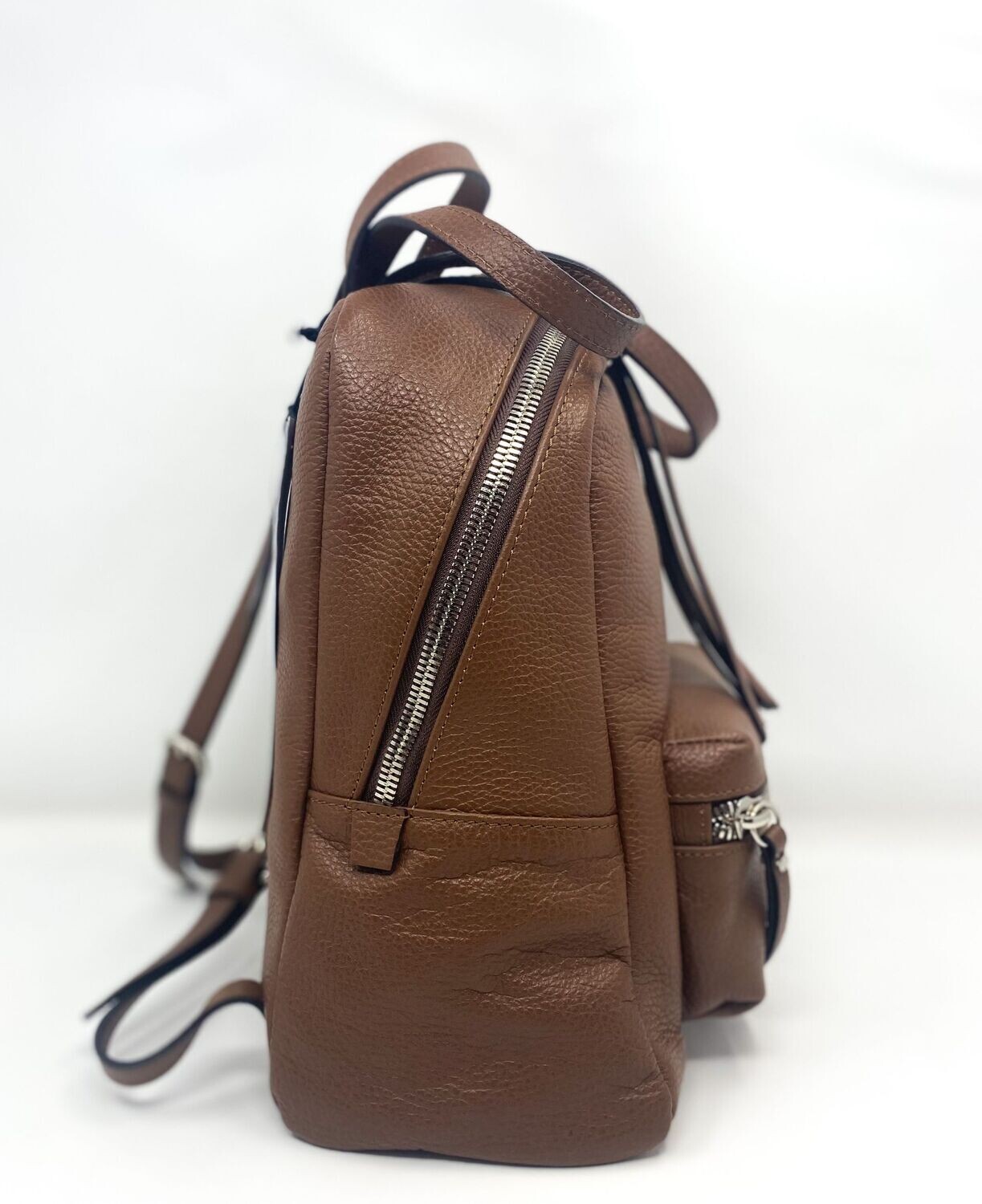 Gianni Chiarini Slant Zipper Backpack display picture 1