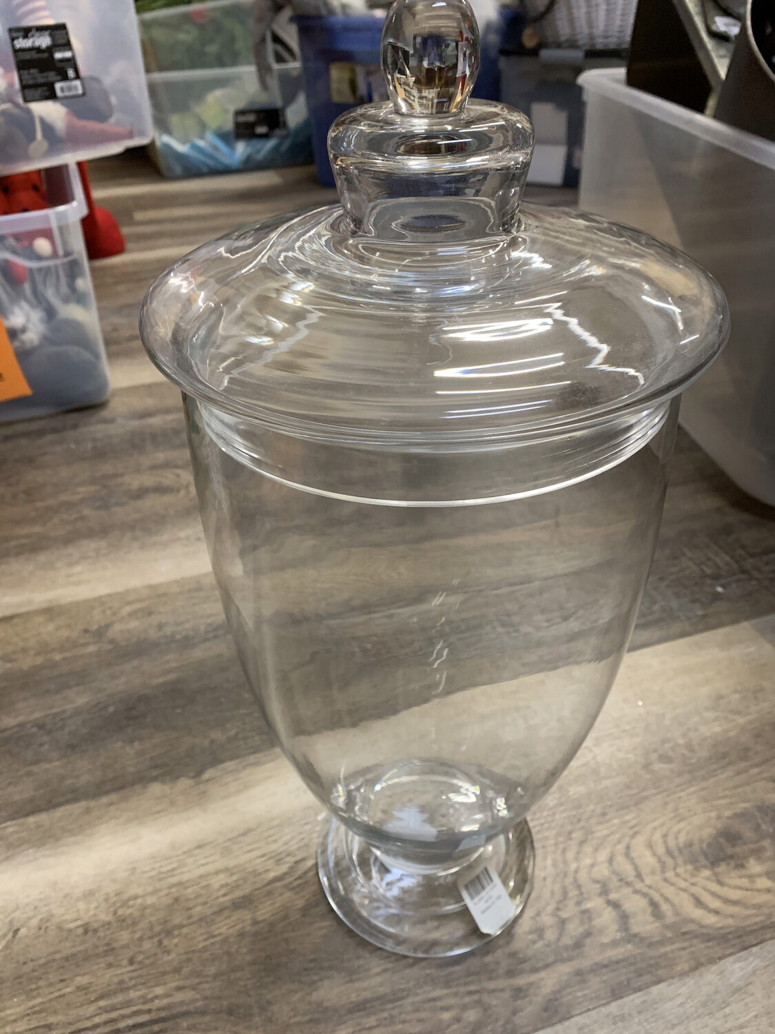 glass urn w/lid