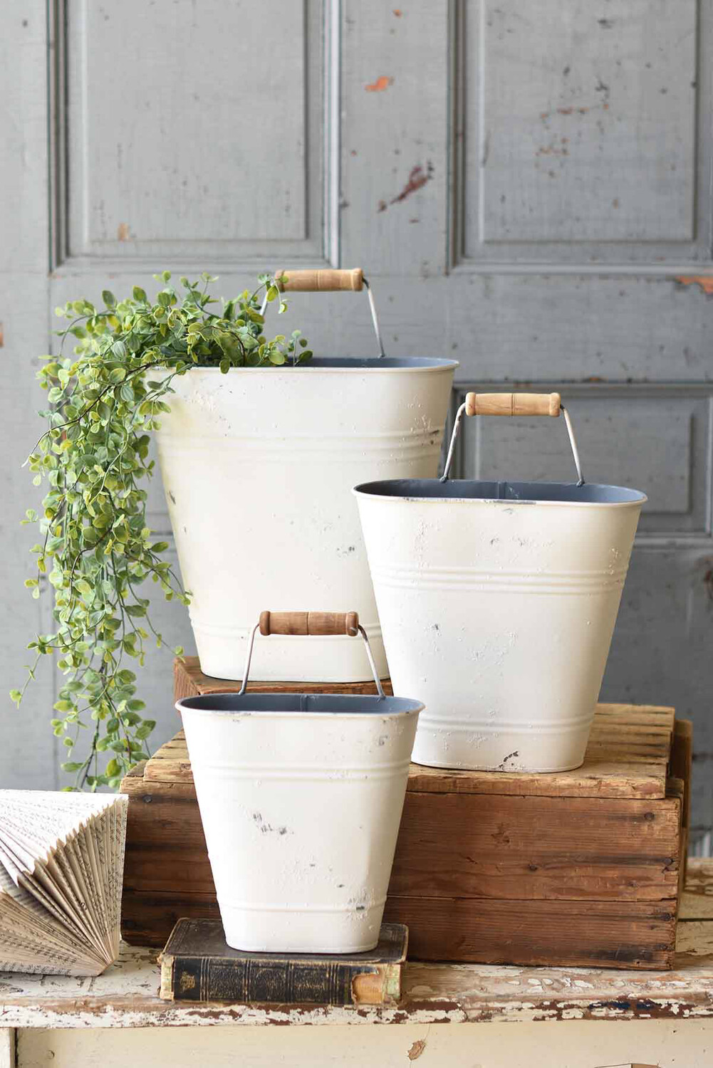 Whitewashed Wall Buckets