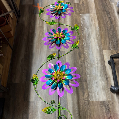 71" Stake W/Spinning Flowers