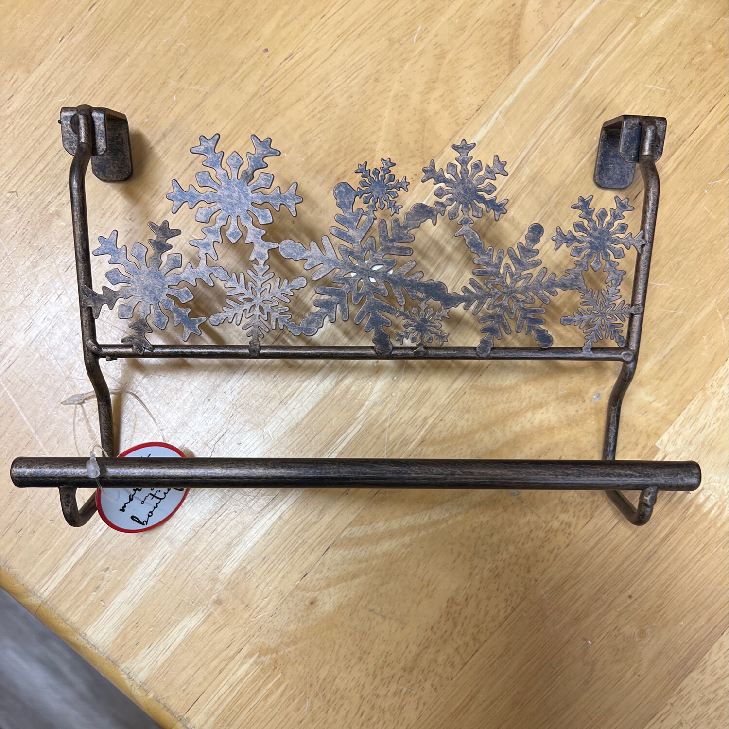 Metal Snowflake Towel Holder