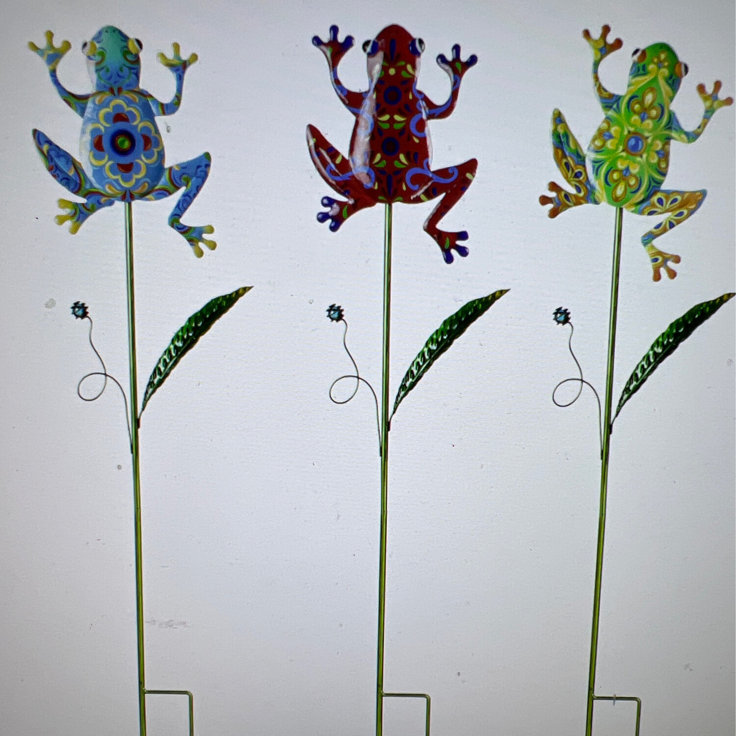 36" Painted Frog Stakes