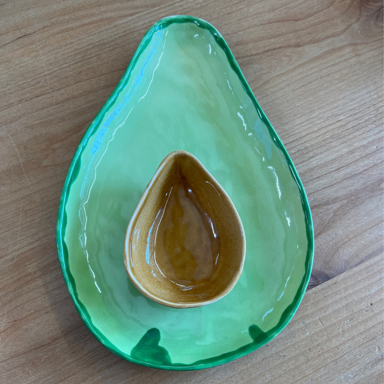 Avocado Plate & Pit Bowl