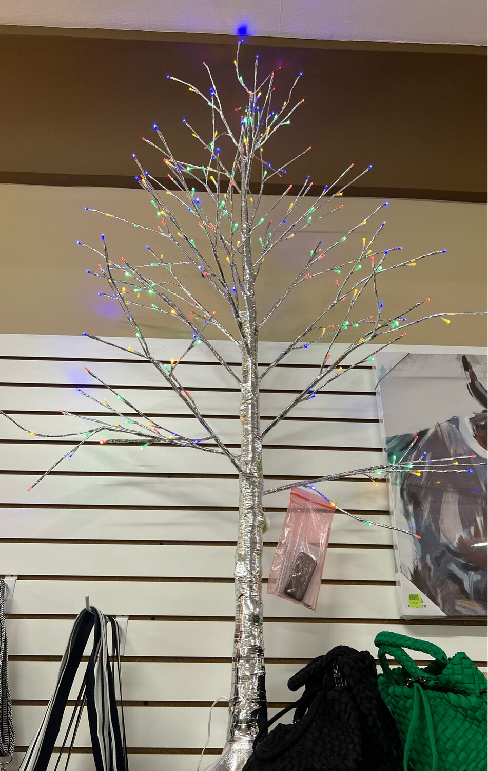 6&#39; Indoor/Outdoor Silver Tree w/250 Lights