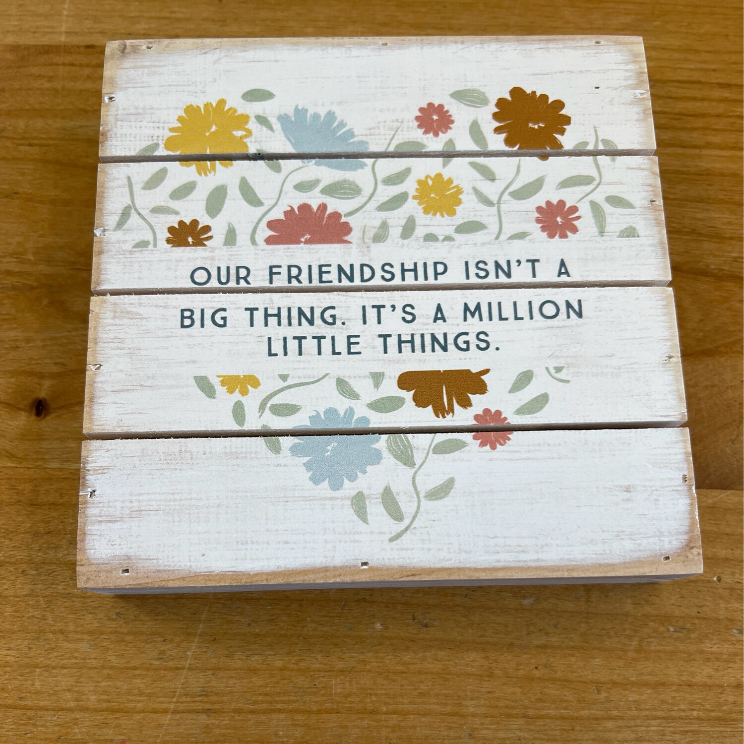 Friendship Floral Heart Pallet Sign