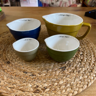 Set of 4 Neutrals Measuring Cups