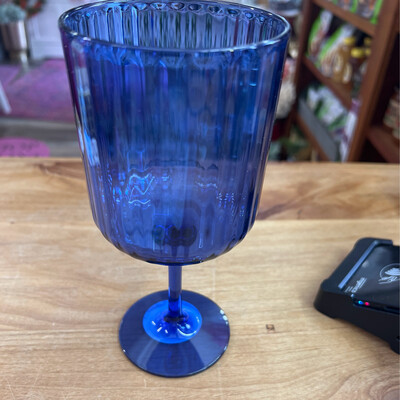 Sophistiplate 17oz Cobalt Wine Glass