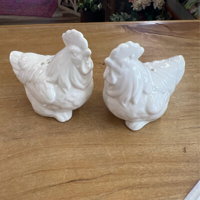 Ceramic Chickens Salt & Pepper Set