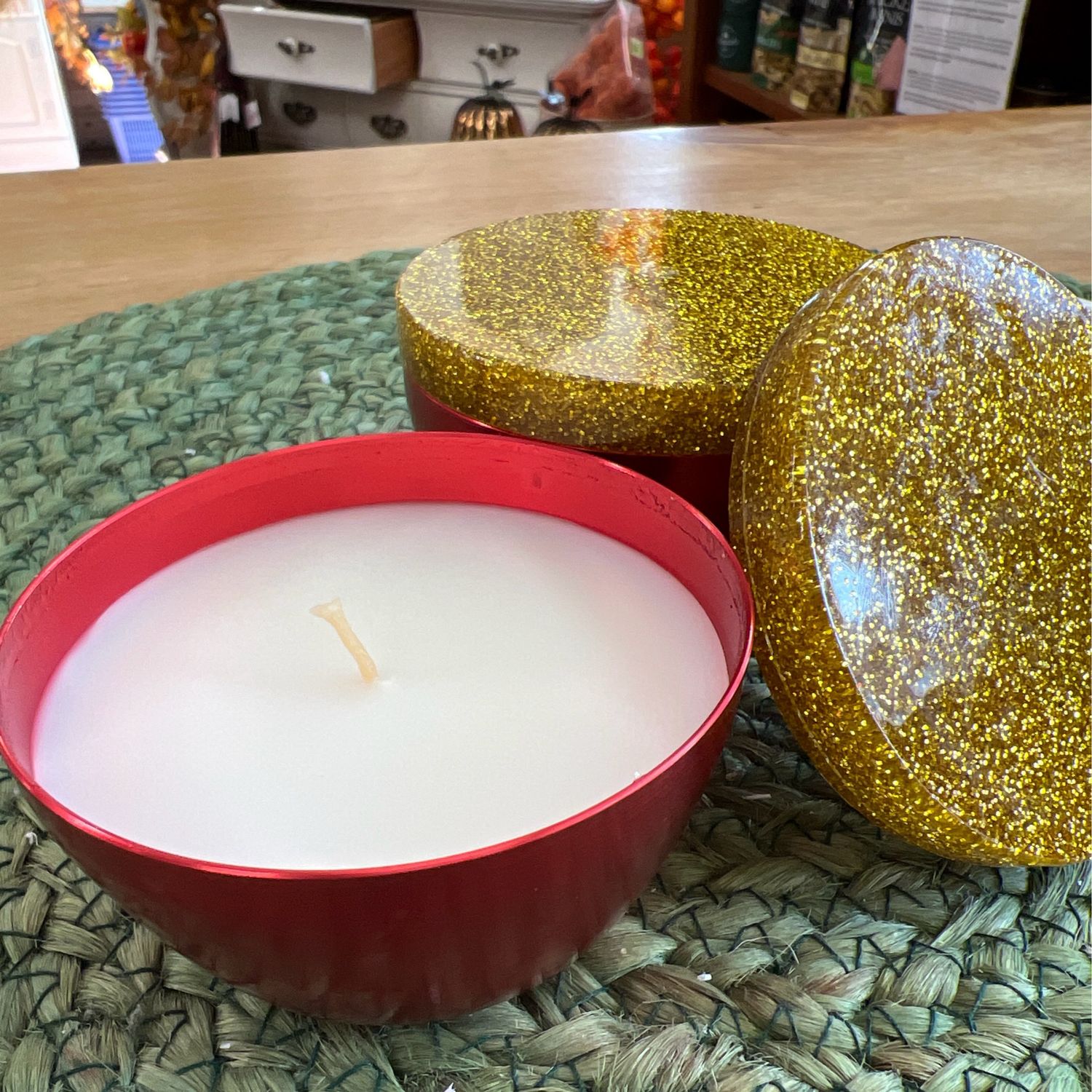 Illume Mistletoe Kisses Sparkle Lid Candle Illume Mistletoe Kisses Sparkle Lid Candle