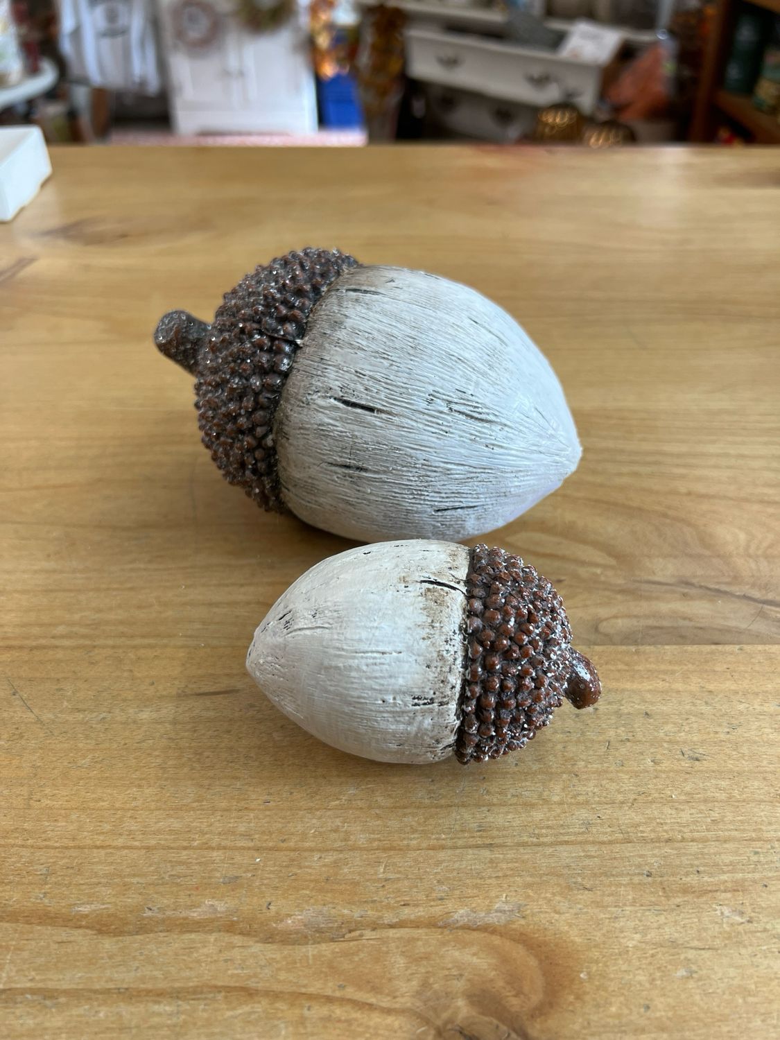 Woodgrain Glittered Acorn Woodgrain Glittered Acorn