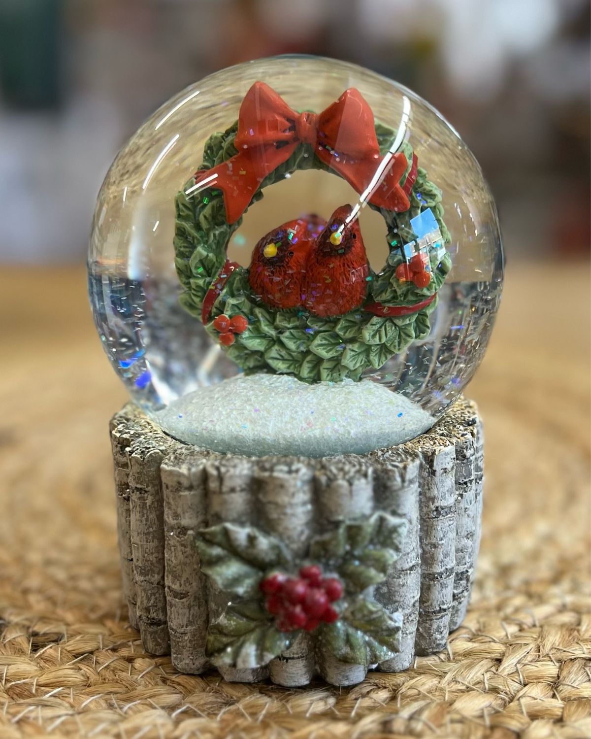 Cardinal &amp; Wreath Water Globe