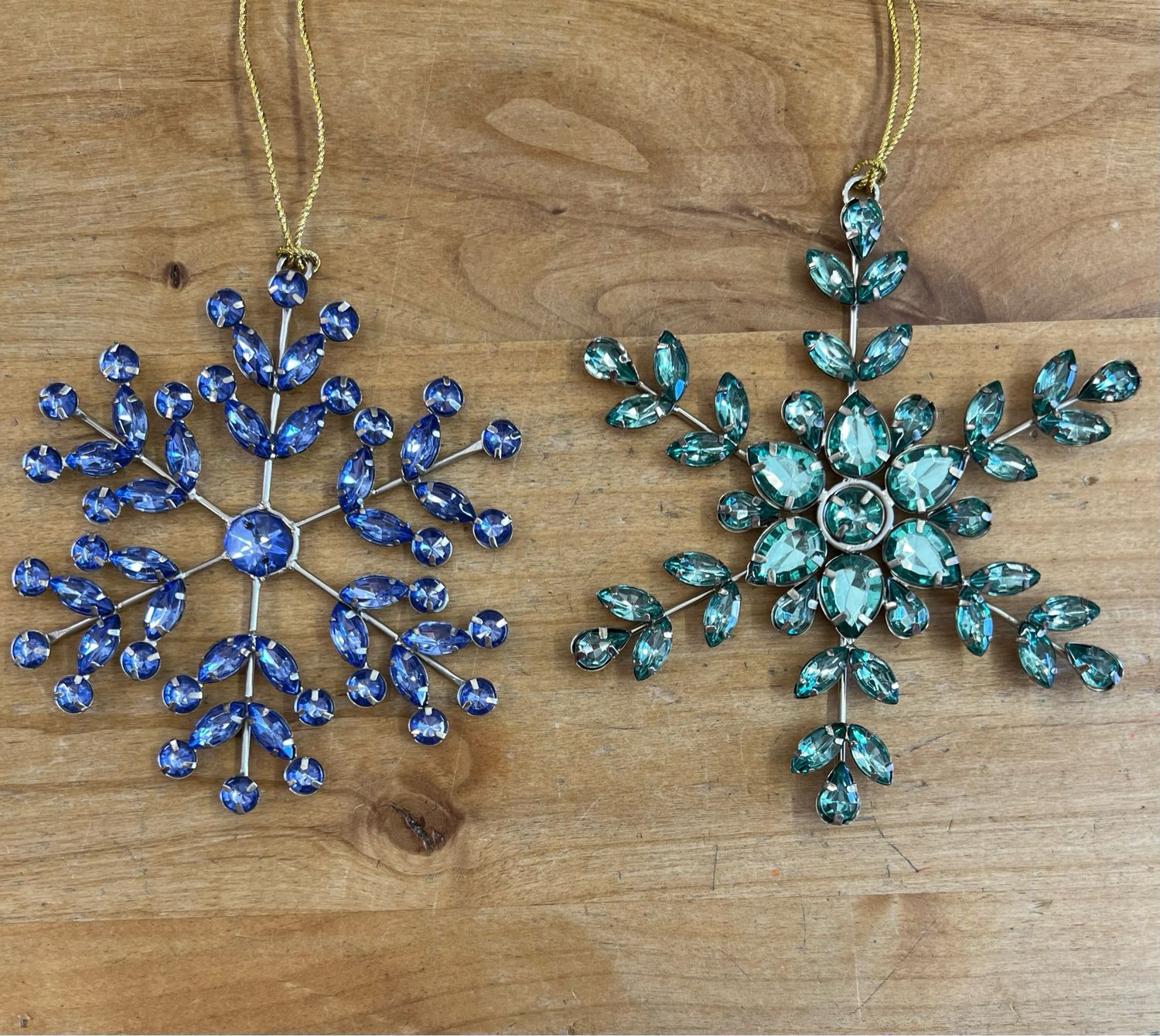 5-1/4&quot; Snowflake Ornaments