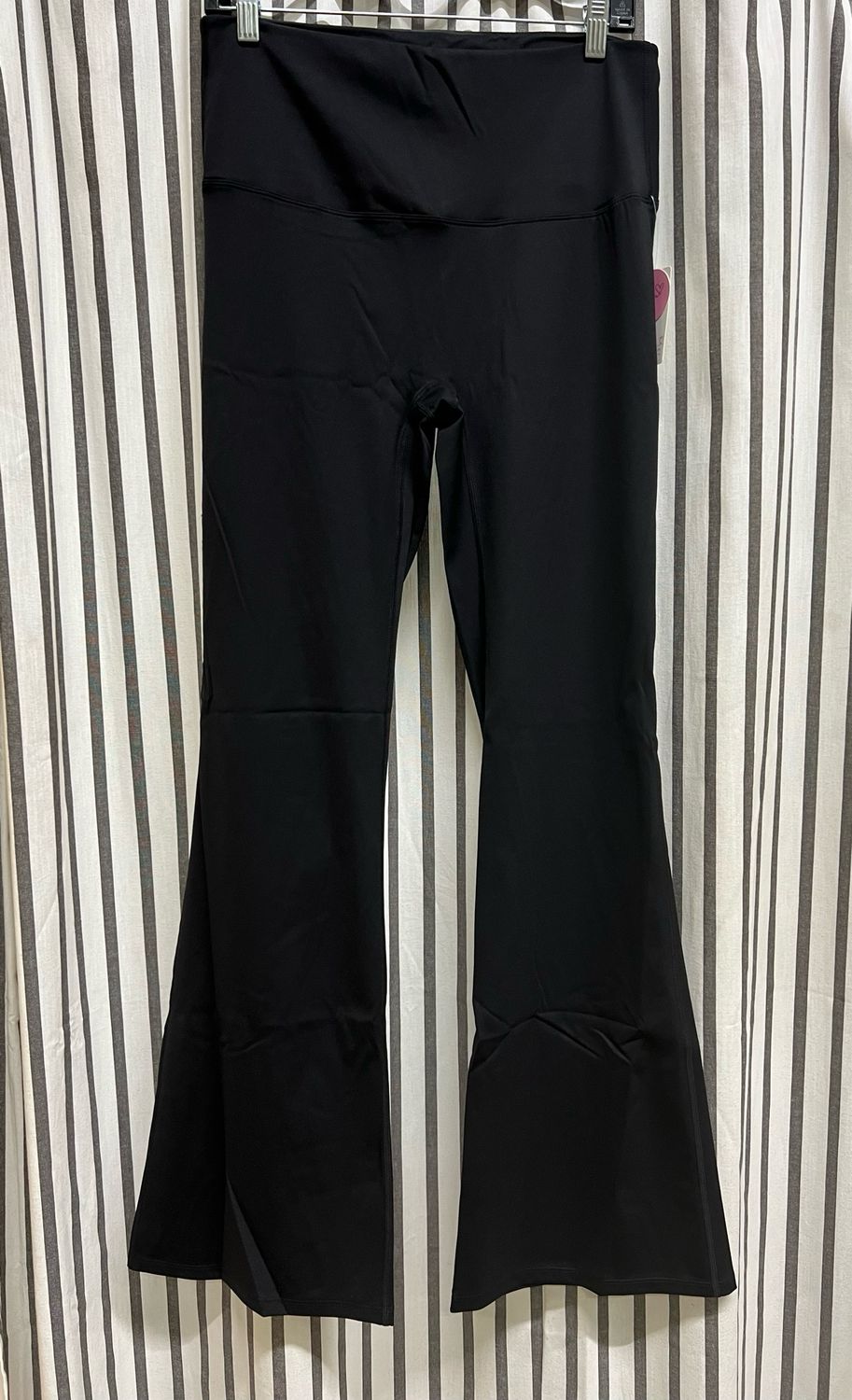 Tuck-It-In Black Leggings