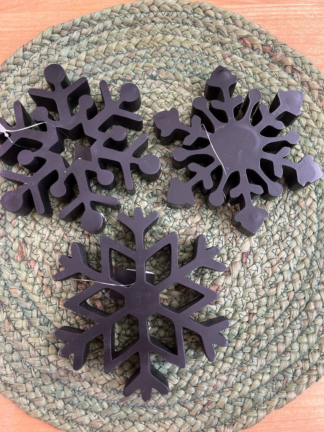 6&quot; Matte Black Snowflakes