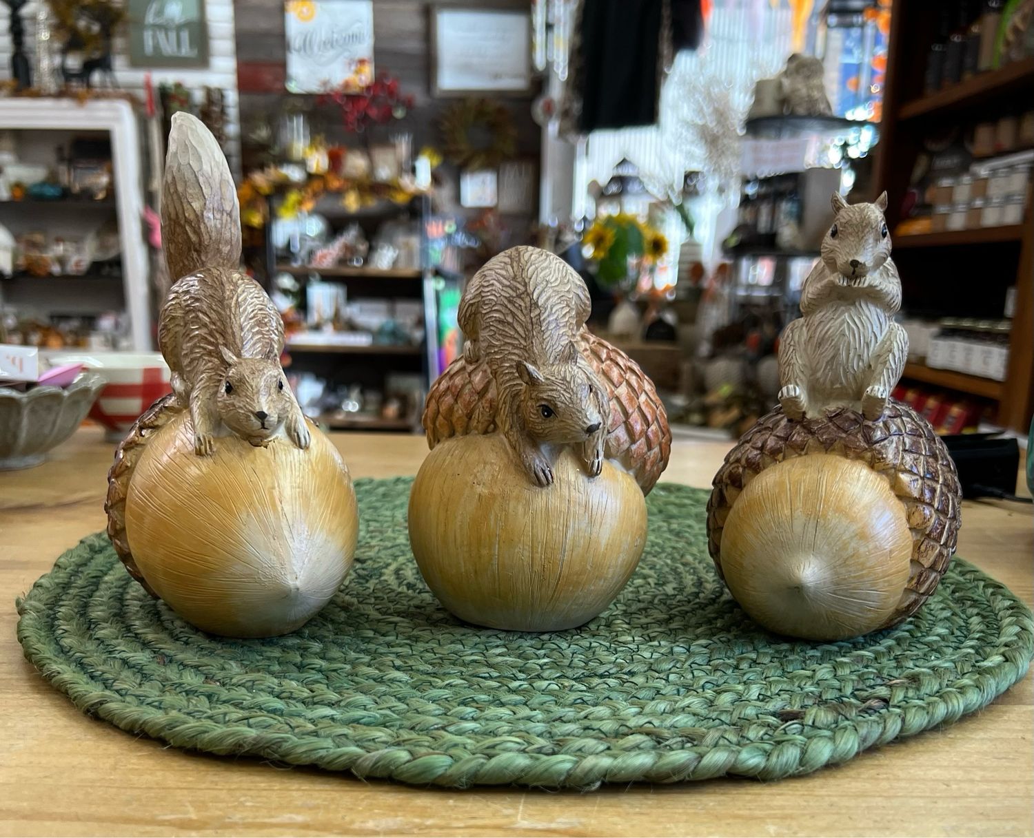 Squirrels w/Acorn Figurines Squirrels w/Acorn Figurines