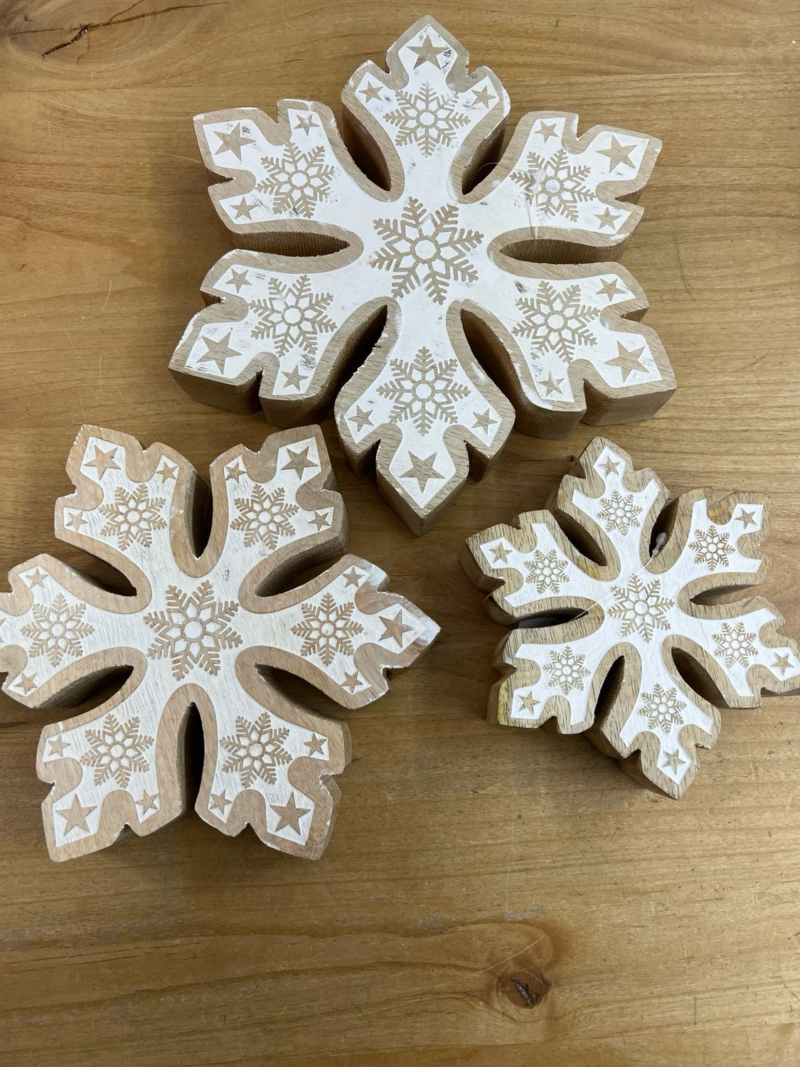 Mango Embossed Snowflakes