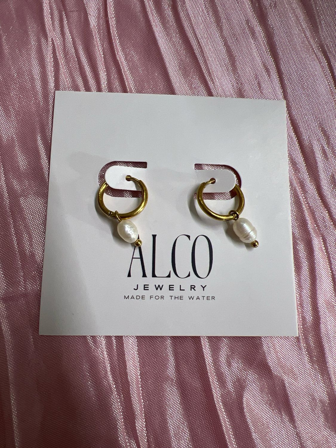 ALCO Jewelry - Isla Pearl Huggies Earrings