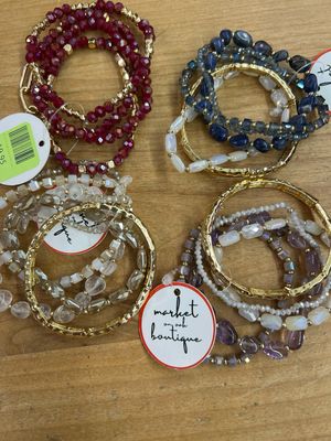 Set of 4 Iridescent Stretch Bracelets Set of 4 Iridescent Stretch Bracelets