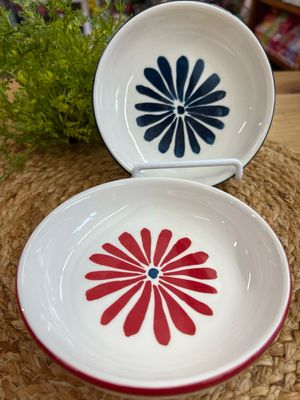 Groovy Low Bowls